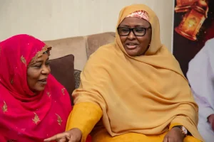 Aisha Buhari Visits Atiku Abubakar, Sparks Reactions (Photos) 3 HSXmBbUWoAAcLBO 1024x682.jpg