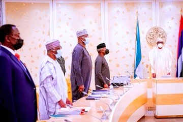 Buhari Presides Over FEC Meeting (Photo News) 69 b2