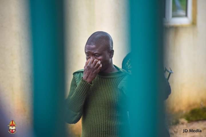 crying police 2