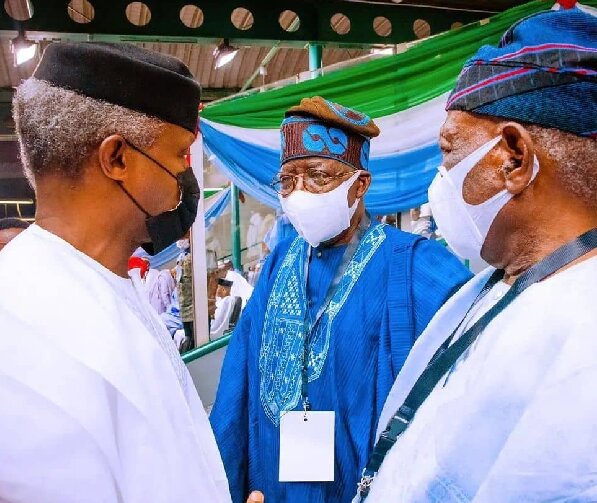 Tinubu, Osinbajo Meet At APC Convention Amid 2023 Presidential Tussle (Photo)