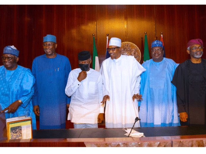 Buhari Meets National Assembly APC Caucus (Photo)