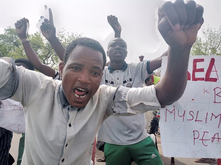 BREAKING: Tension In Sokoto As Protesters Demand Release Of Suspected Killers Of Deborah (Video)