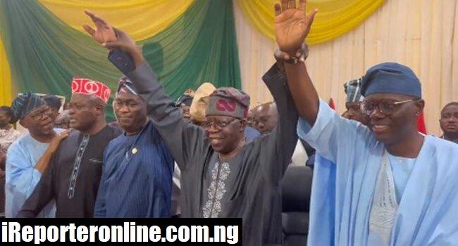 2023: See What Tinubu Did Publicly To Sanwo-Olu, Hamzat That Got People Talking (Video)