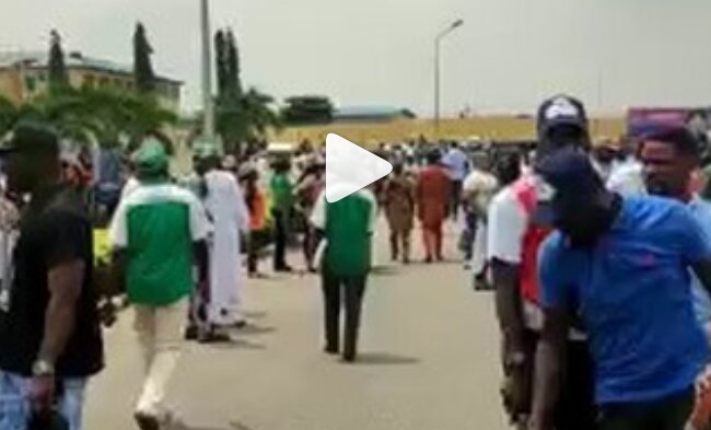 Massive Crowd Storm Lagos Airport To Receive Tinubu (VIDEO)
