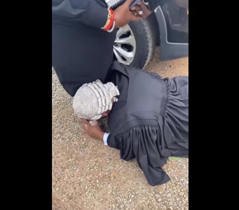 Moment New Lawyer Prostrates To Thank Mum At His Call To Bar (VIDEO)