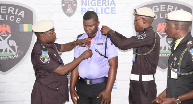 Liyomo Okoi police matchete