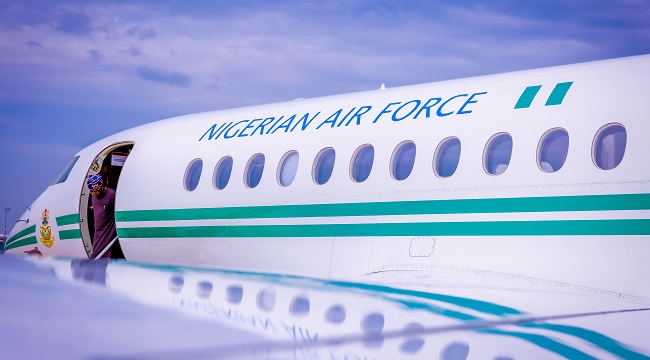 Tinubu alights a Nigeria Air Force plane
