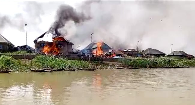 Village burning 1703 1