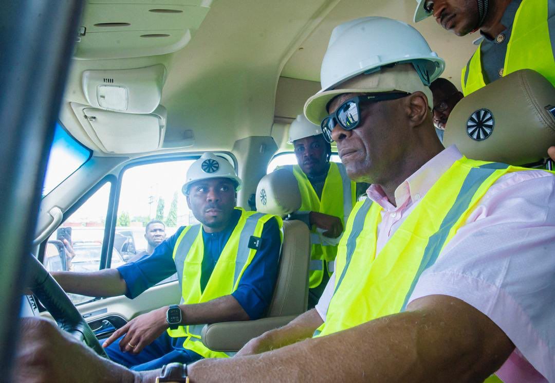 Finance Minister Lauds JET Motor Companys Role in Advancing CNG Initiative2