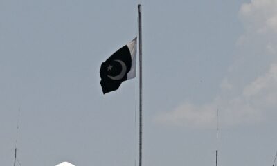 pakistan flag raisi death