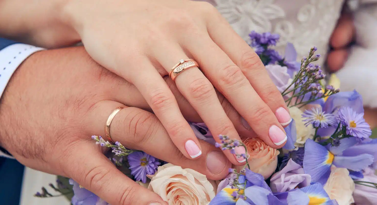 popular proposals and wedding dates why couples choose them 1.jpeg 1