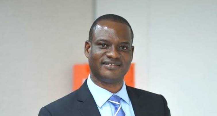 Taiwo Oyedele 1