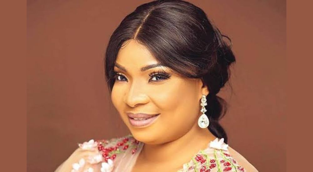Laide Bakare0