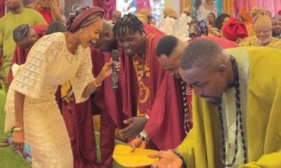 The groom and his men dressed in richly styled agbada 584x340 1