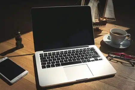Macbook.jpg