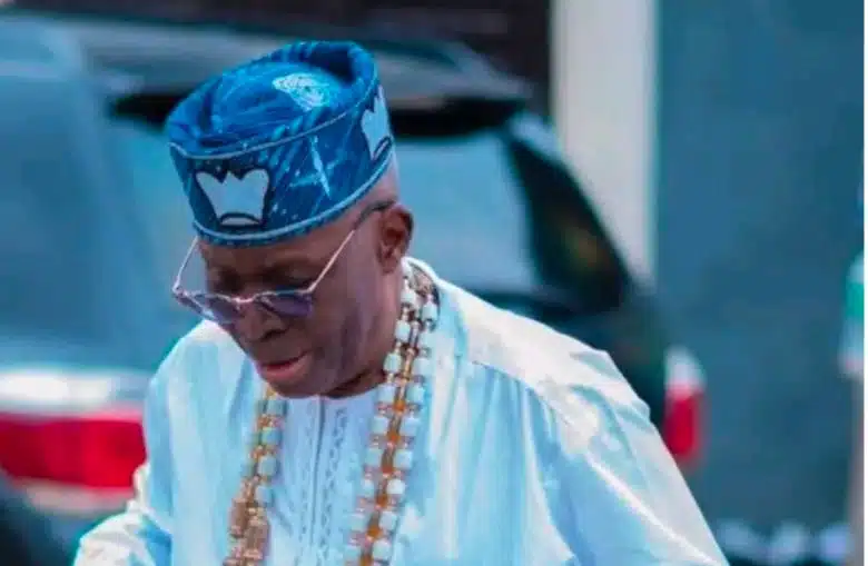 Oba Nojeemdeem Fashola.jpg