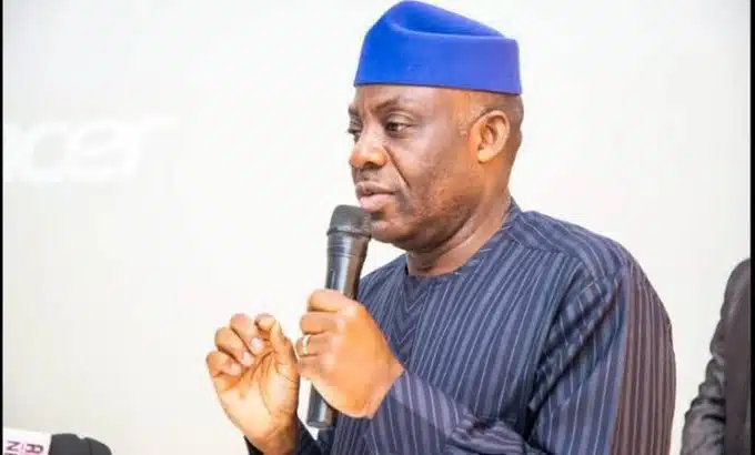 tunji alausa.jpg